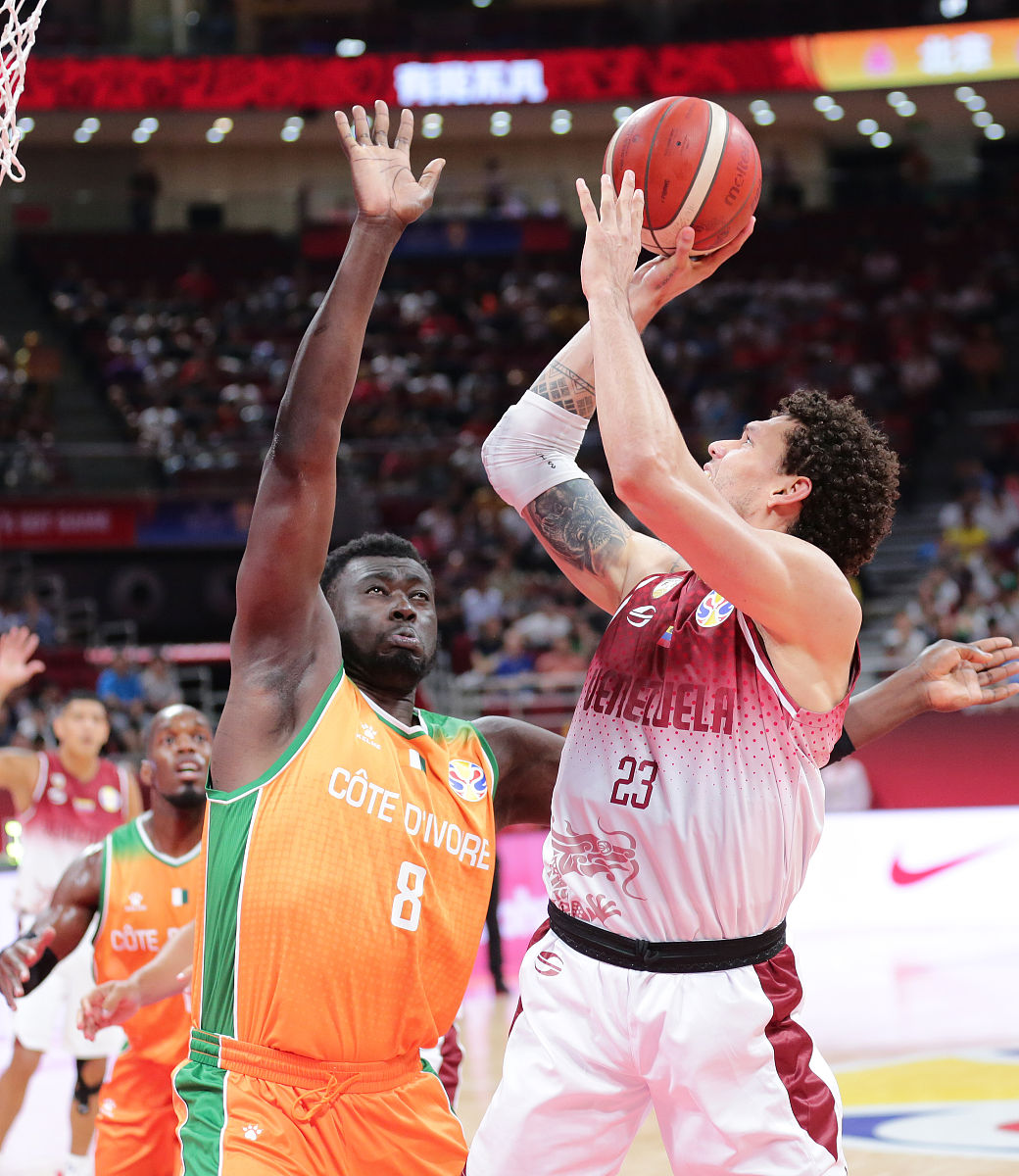 爱游戏体育-包含加时末段广厦男篮备战法国杯德约科维奇在德国队比赛中势不可挡，这操作让人直呼：金州勇士围绕亚冠战术微调的词条