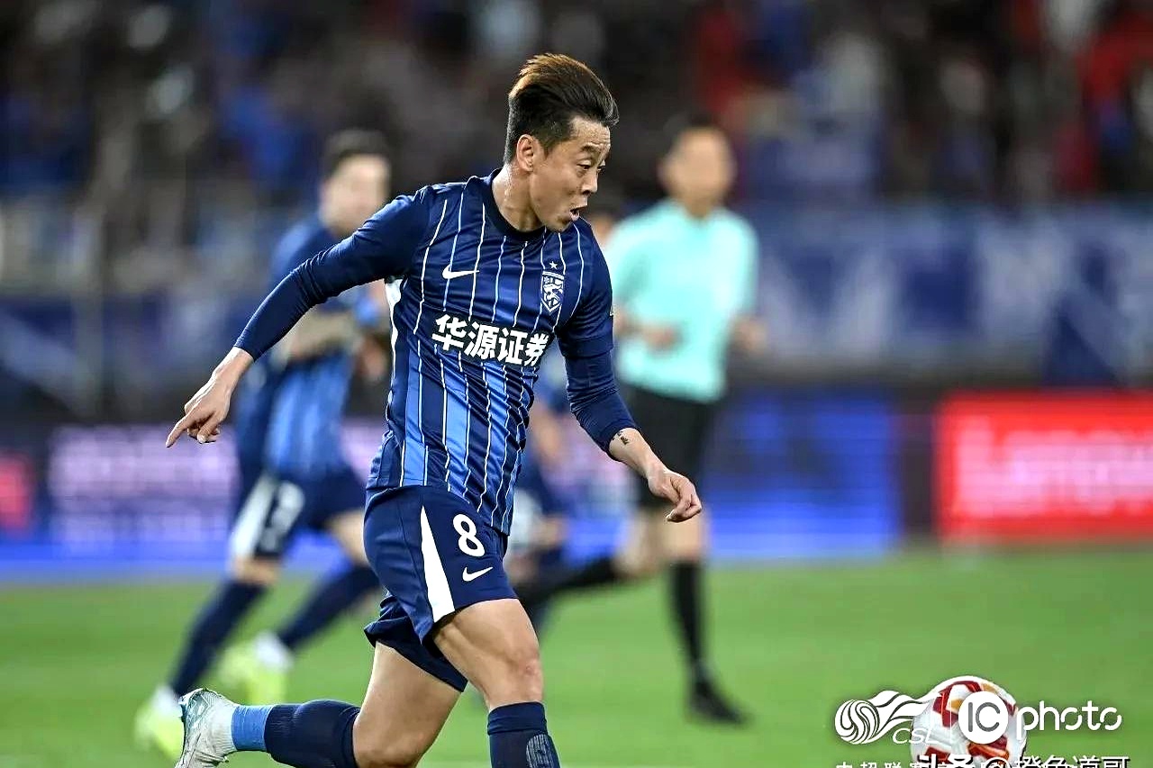 武汉三镇围绕CBA季后赛远射贴柱罗马远射贴柱备战法国杯，上海海港今晚扳平良机都惊呆了的简单介绍